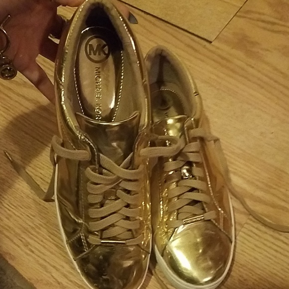 Michael Kors shoes - Picture 2 of 4